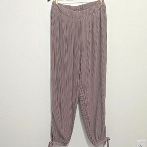 Maison Garrison Pleated Women's Taupe Pants M